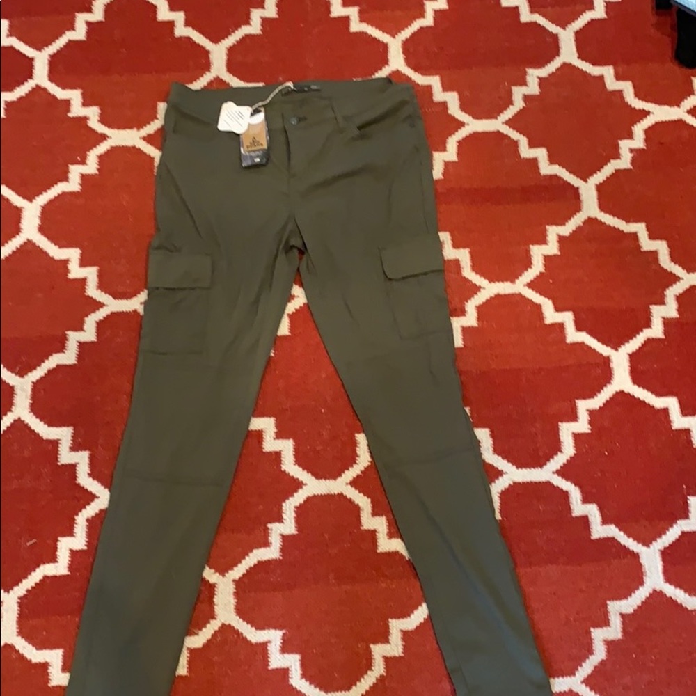 NWT Prana Cargo Green Pants